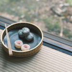 今月のお菓子：花筏と桜饅頭